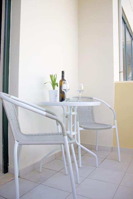 Cozy Apartment In The Heart Of The City Heraklion Exteriör bild